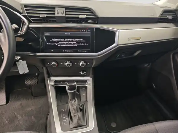 AUDI Q3 (12/17)