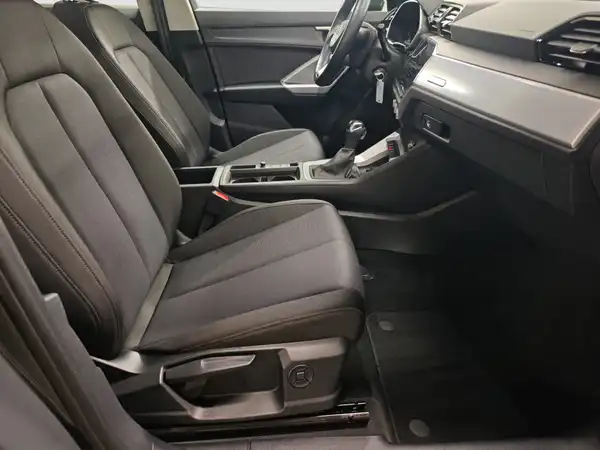 AUDI Q3 (15/17)