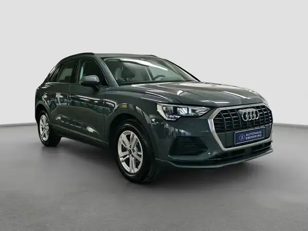 AUDI Q3 (4/17)