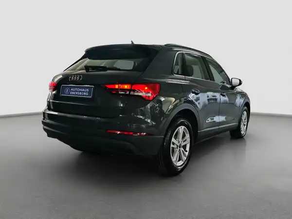 AUDI Q3 (5/17)