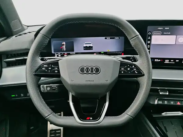 AUDI Q3 (11/16)