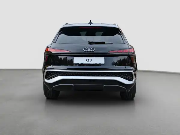 AUDI Q3 (6/16)