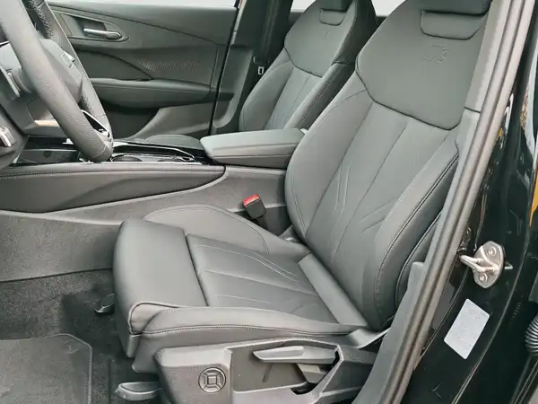 AUDI Q3 (8/16)