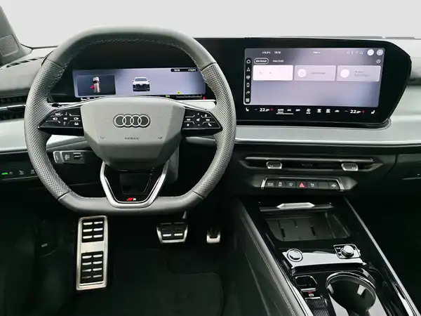 AUDI Q3 (10/16)