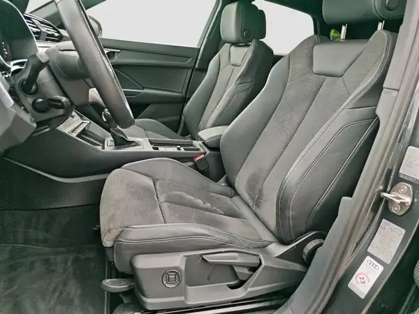 AUDI Q3 SPORTBACK (8/17)