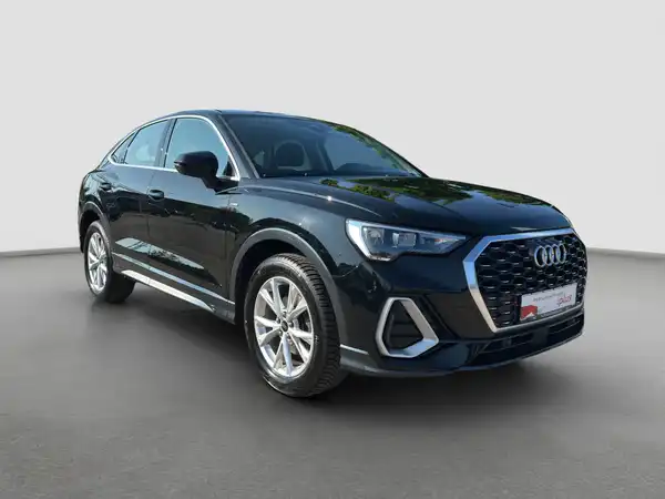 AUDI Q3 SPORTBACK (4/16)