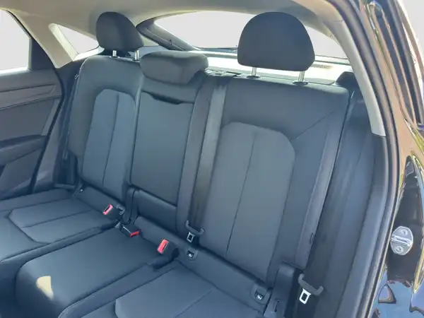 AUDI Q3 SPORTBACK (9/16)