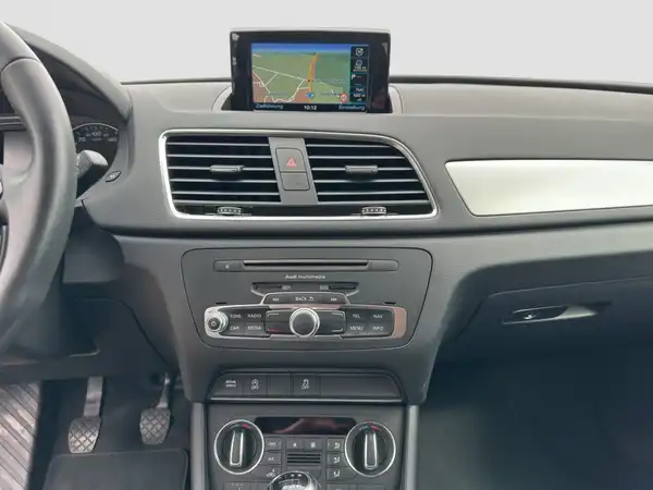 AUDI Q3 (12/16)