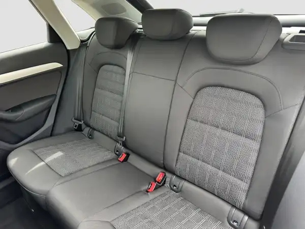 AUDI Q3 (9/16)