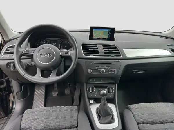 AUDI Q3 (10/16)