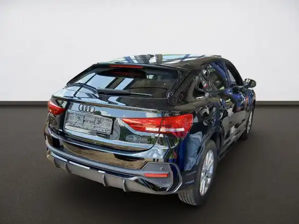 AUDI Q3 SPORTBACK (3/4)