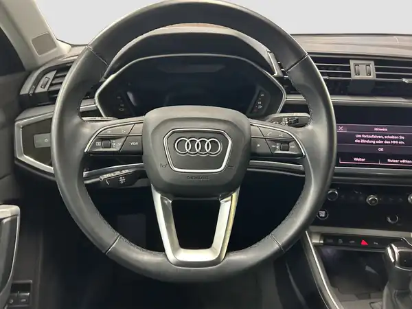 AUDI Q3 (11/16)