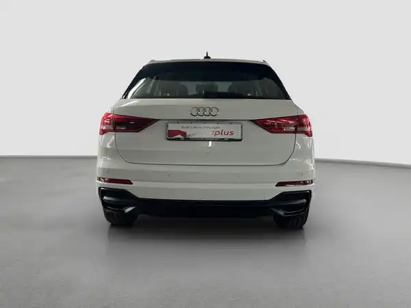 AUDI Q3 (6/16)