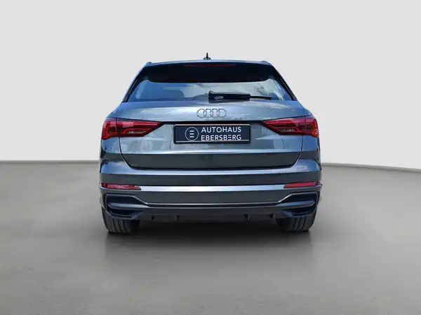 AUDI Q3 (6/16)