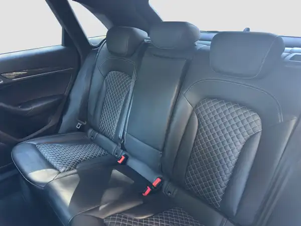 AUDI RS Q3 (9/17)