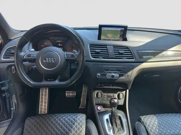 AUDI RS Q3 (10/17)