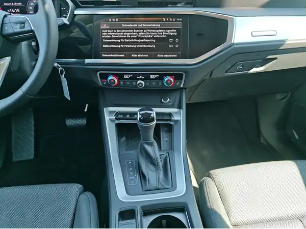 AUDI Q3 SPORTBACK (12/16)