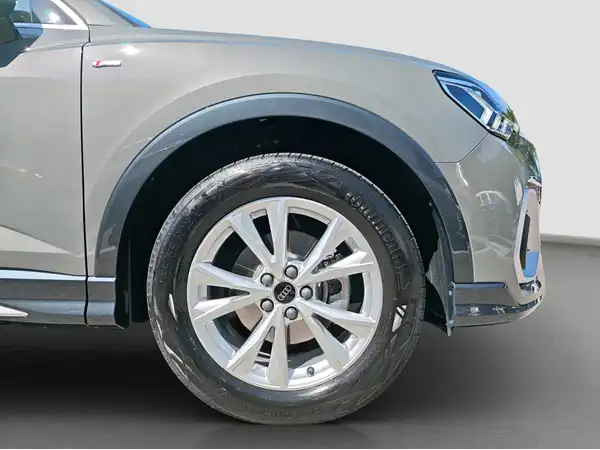 AUDI Q3 SPORTBACK (16/16)