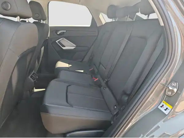 AUDI Q3 SPORTBACK (9/16)