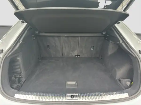 AUDI Q3 SPORTBACK (13/16)