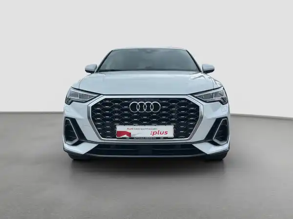 AUDI Q3 SPORTBACK (3/16)