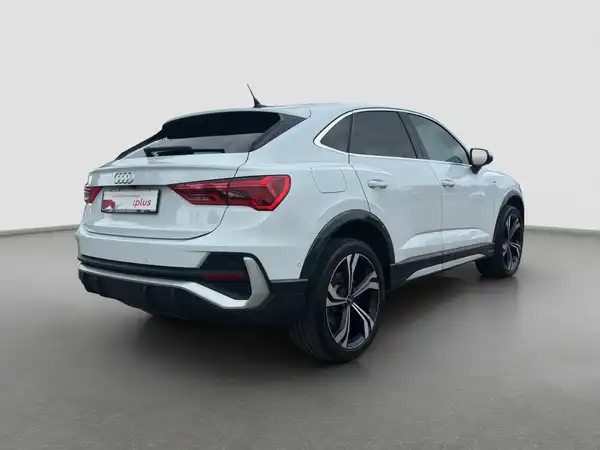 AUDI Q3 SPORTBACK (5/16)