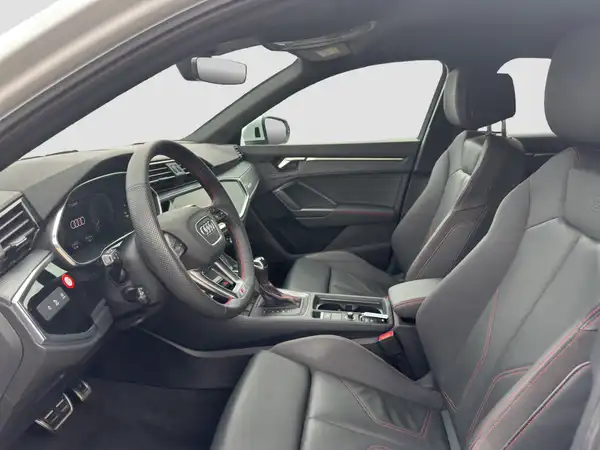 AUDI Q3 SPORTBACK (8/16)
