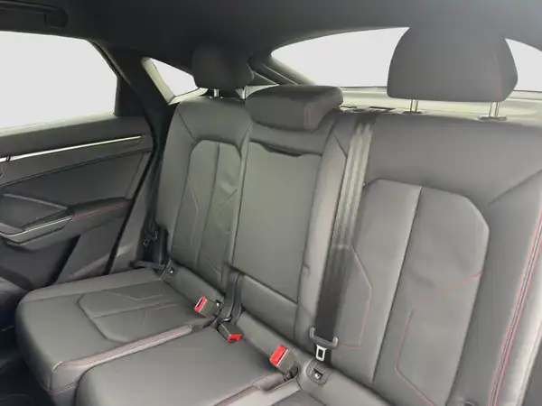 AUDI Q3 SPORTBACK (9/16)