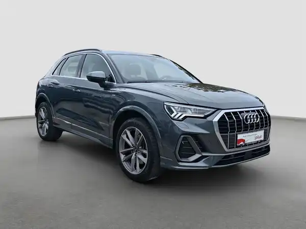 AUDI Q3 (4/16)