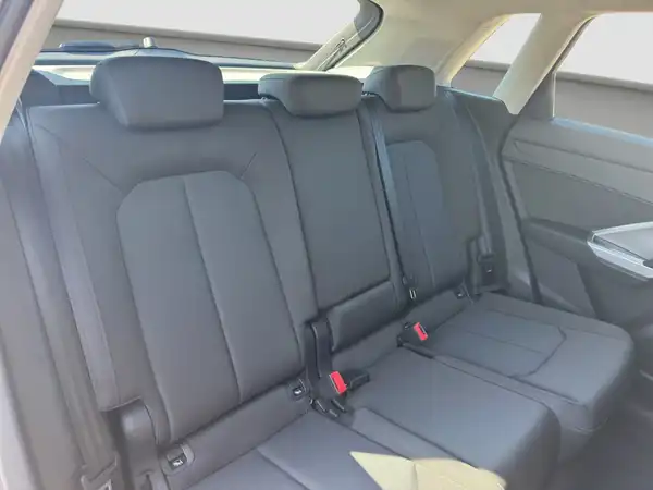 AUDI Q3 (15/16)