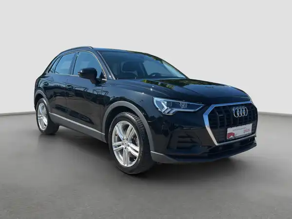 AUDI Q3 (4/16)
