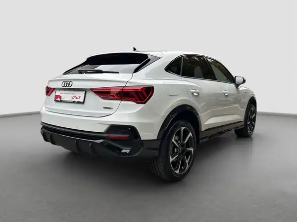 AUDI Q3 SPORTBACK (5/16)