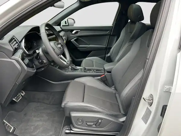 AUDI Q3 SPORTBACK (8/16)