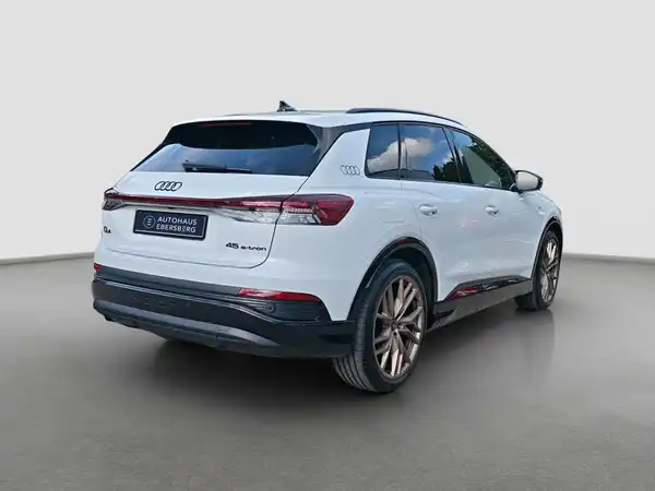 AUDI Q4 E-TRON (5/16)