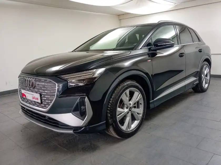 AUDI Q4 E-TRON (1/22)