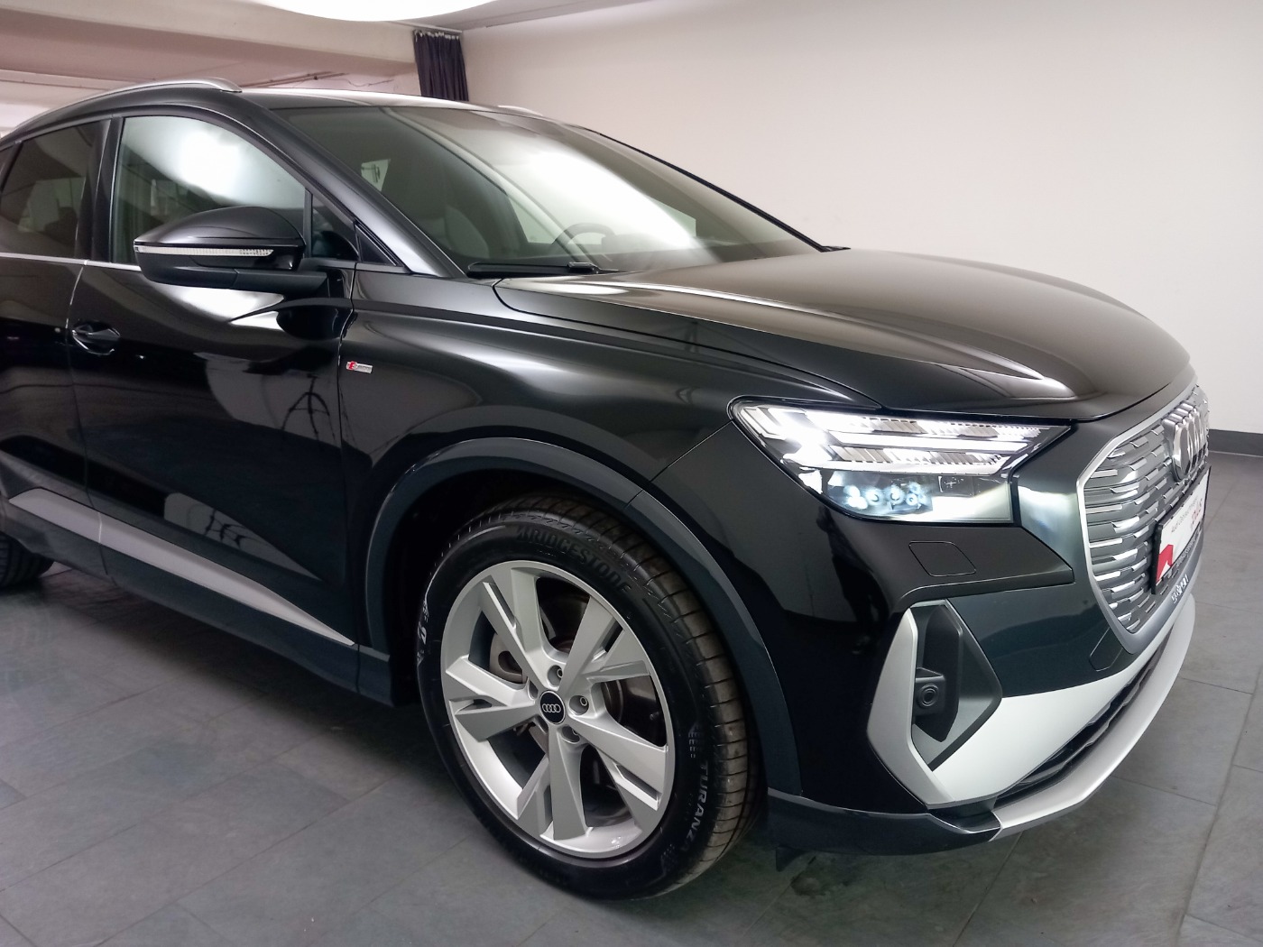 AUDI Q4 E-TRON (18/22)