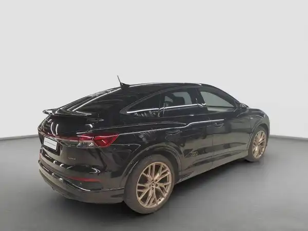 AUDI Q4 SPORTBACK (3/4)