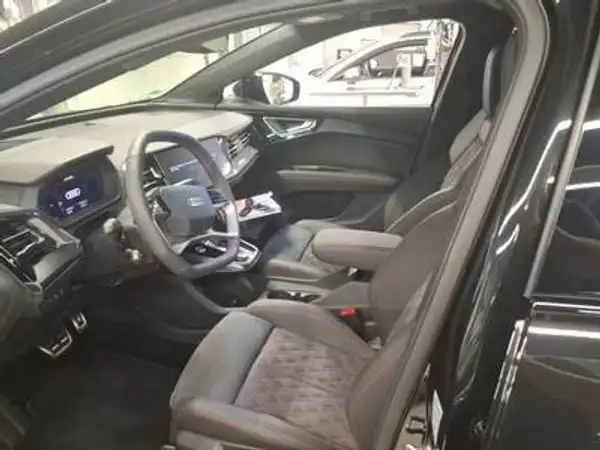 AUDI Q4 SPORTBACK (4/4)