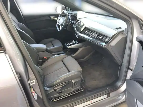AUDI Q4 SPORTBACK (4/4)