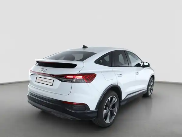 AUDI Q4 SPORTBACK (3/5)