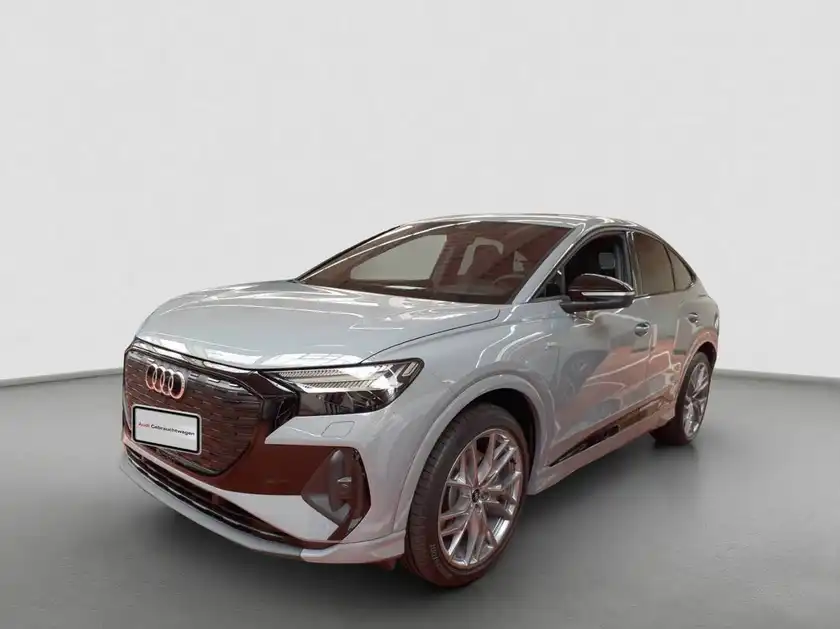 AUDI Q4 SPORTBACK (1/4)