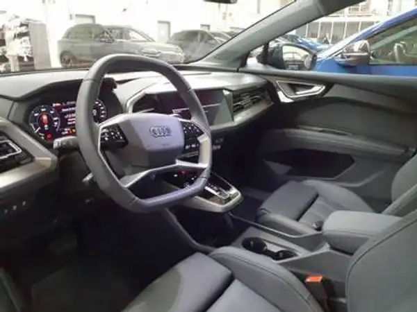 AUDI Q4 SPORTBACK (4/4)
