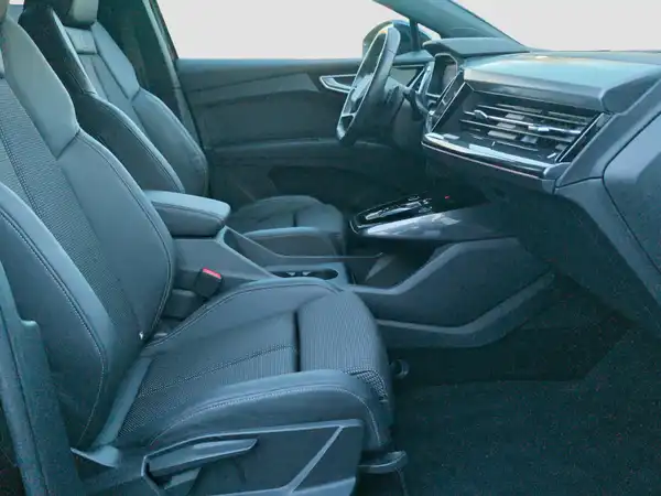 AUDI Q4 SPORTBACK (14/16)