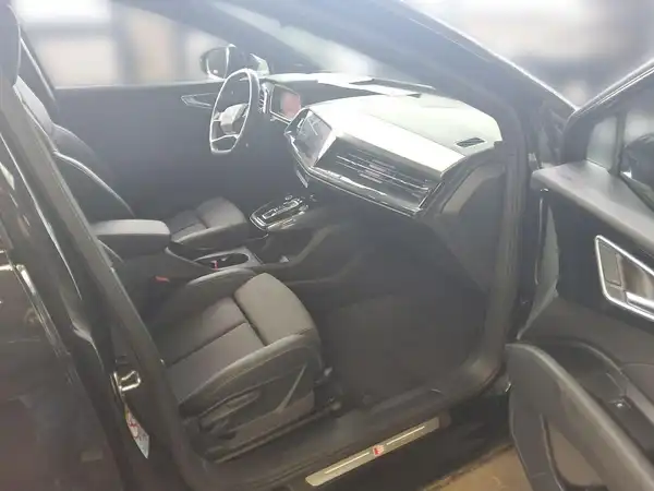 AUDI Q4 SPORTBACK (4/4)