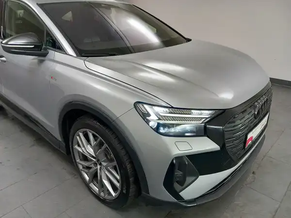 AUDI Q4 E-TRON (20/24)