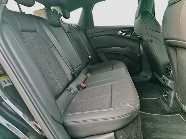 AUDI Q4 SPORTBACK (15/16)