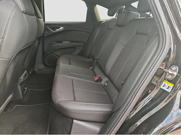 AUDI Q4 SPORTBACK (9/16)