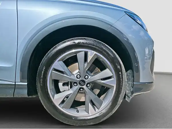 AUDI Q4 E-TRON (16/16)