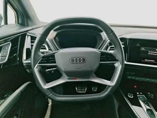 AUDI Q4 SPORTBACK (11/17)