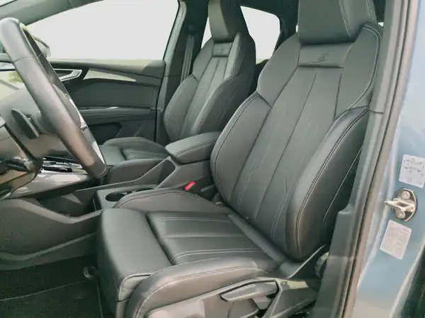 AUDI Q4 SPORTBACK (8/17)